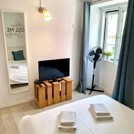 Lejlighed Tejo River View Classic Flat In Lisbons Historic Heart *