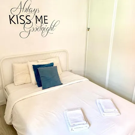 Tejo River View Classic Flat In Lisbons Historic Heart