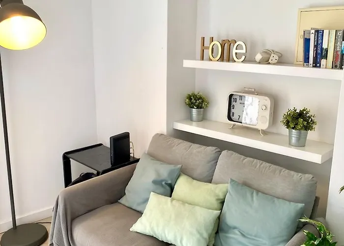 Tejo River View Classic Flat In Lisbons Historic Heart *