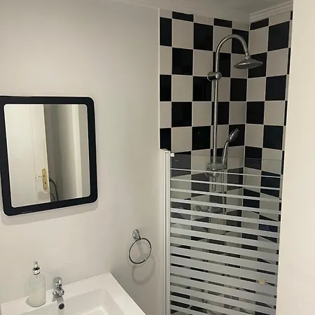 Апартаменты Tejo River View Classic Flat In Lisbons Historic Heart Лиссабон