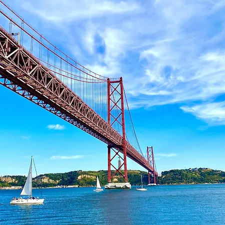 شقة Tejo River View Classic Flat In Lisbons Historic Heart *