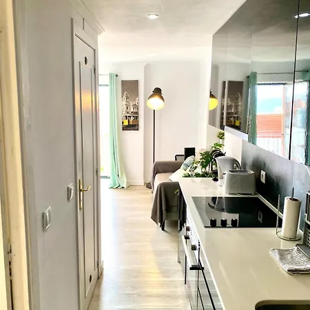 Tejo River View Classic Flat In Lisbons Historic Heart * Lisbona