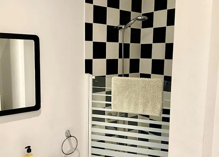 Tejo River View Classic Flat In Lisbons Historic Heart Lisbon