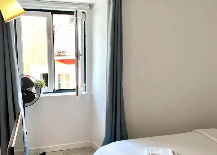 Apartment Tejo River View Classic Flat In Lisbons Historic Heart *