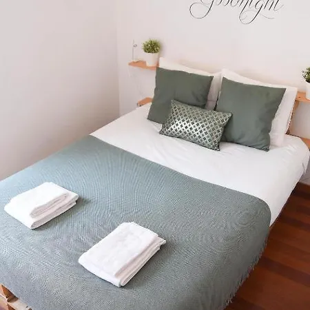 Apartman Tejo River View Classic Flat In Lisbons Historic Heart *