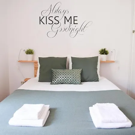 Apartman Tejo River View Classic Flat In Lisbons Historic Heart Lisboa